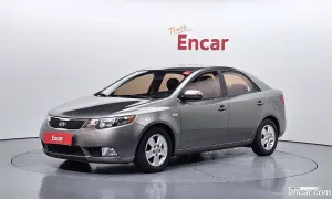 Kia Porte Standard 1.6 GDI Deluxe 2011