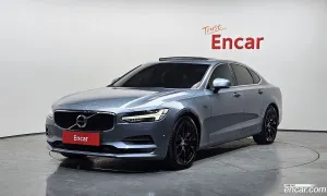Volvo S90 D4 Momentum 2017