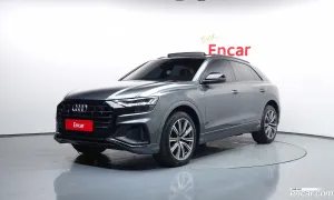 Audi Q8 55 TFSI Quattro Premium 2021