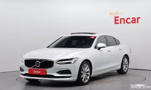 Volvo S90 D4 Momentum 2018