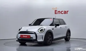 Mini Cooper Third Generation 5Door Classic 2023