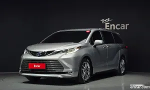 Toyota Sienna 2.5 Hybrid 2WD 2023