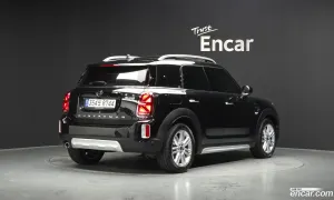 Mini Countryman 2nd Gen Classic Plus Launch Pack 2023