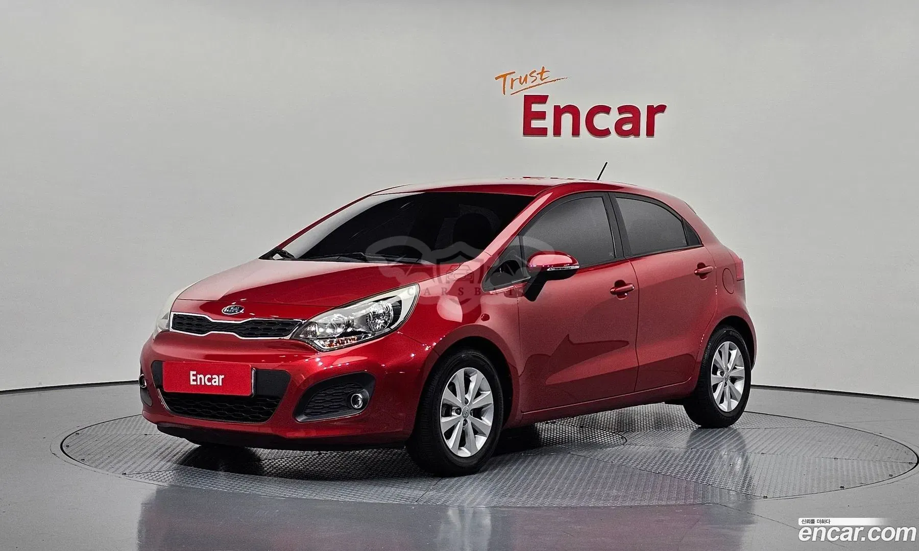 Kia Pride Deluxe 1.4 MPI Hatchback 2013