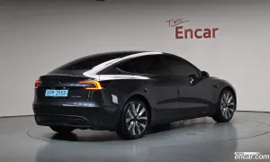 Tesla Model 3 RWD 2025