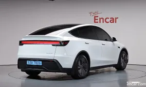 Tesla Model y Long Range AWD 2025
