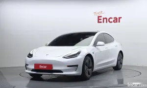 Tesla Model 3 Standard Range Plue RWD 2020