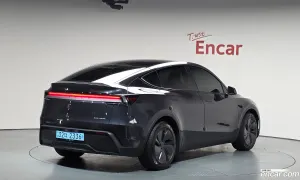 Tesla Model y Long Range AWD 2025
