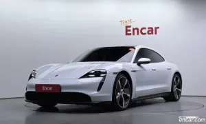 Porsche Taycan 4S 2021