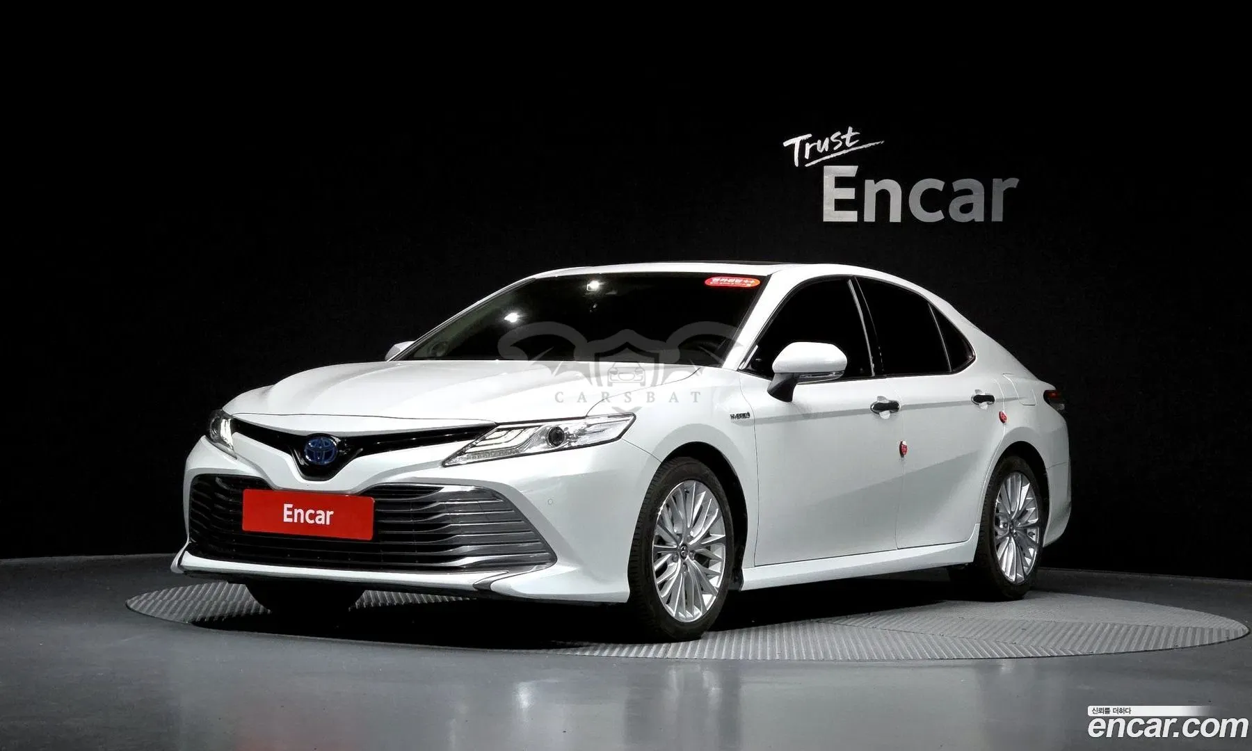 Toyota Camry 2.5 XLE Hybrid 2017