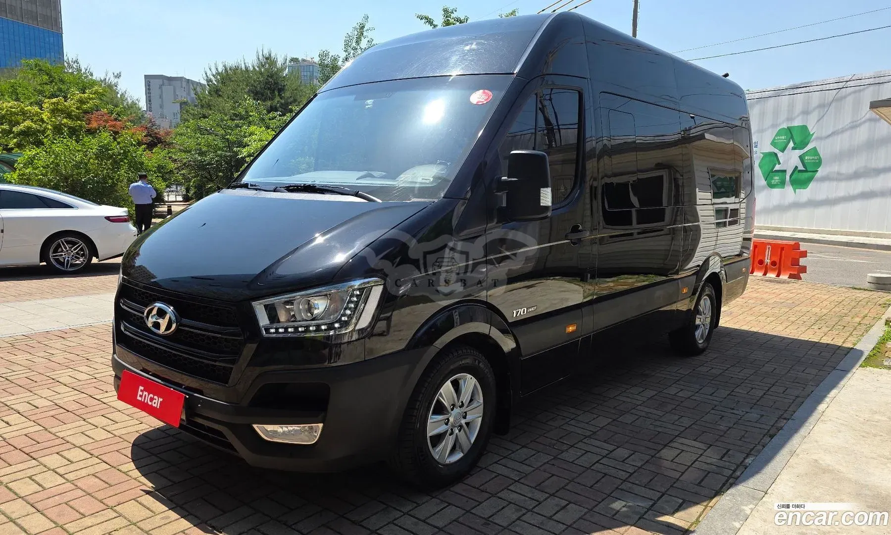 Hyundai Solati Luxury 15-seater 2017