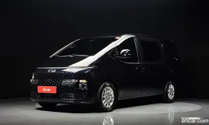 Hyundai Staria Modern Cargo 5-Seater 2022