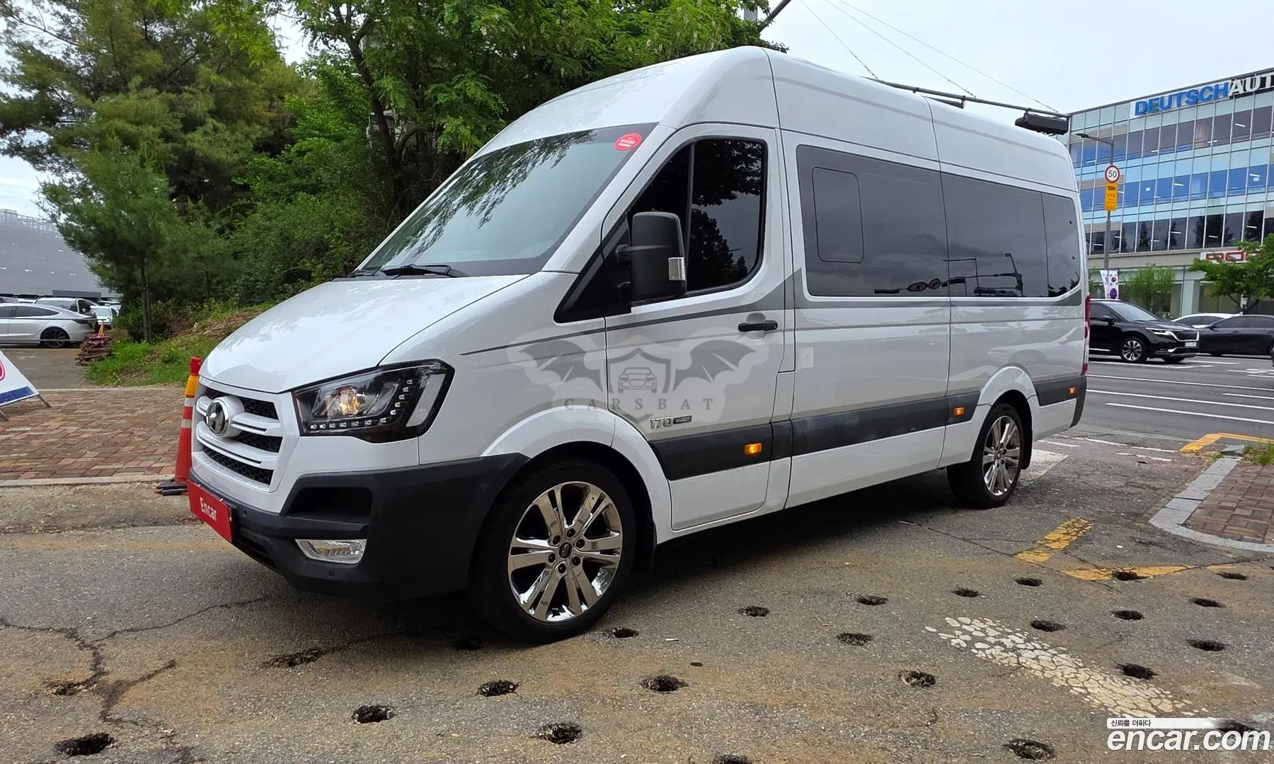 Hyundai Solati Luxury 15-seater 2021