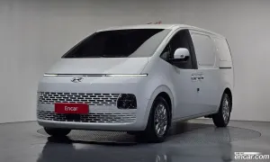 Hyundai Staria Modern Cargo 3-Seater 2023