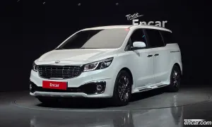 Kia Canival 9-seater Prestige 2016