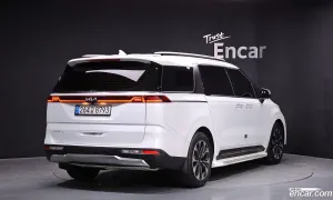 Kia Canival 9-Seater Signature 2023