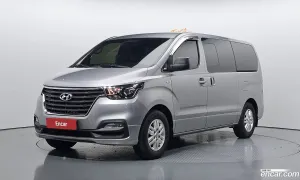 Hyundai Starex Modern Van 5-Seater 2020