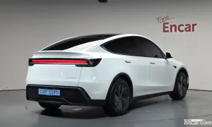 Tesla Model y Long Range AWD 2025