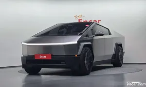 Tesla Cybertruck AWD 2025