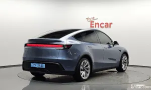 Tesla Model y Long Range AWD 2025