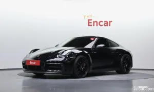 Porsche 911 Carrera 4 GTS 2024