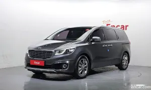 Kia Canival VIP 7-seater Limousine 2016