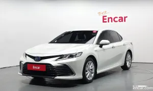 Toyota Camry 2.5 LE Hybrid 2021