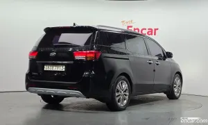 Kia Canival 9-seater Prestige 2017