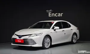 Toyota Camry 2.5 XLE Hybrid 2019
