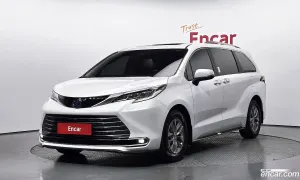 Toyota Sienna 2.5 Hybrid AWD 2023