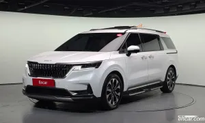 Kia Canival 9-Seater Signature 2023