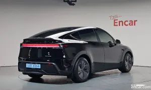Tesla Model y Long Range AWD 2025