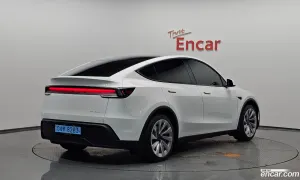 Tesla Model y Long Range AWD 2025