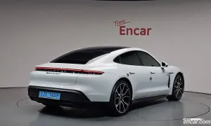 Porsche Taycan Base 2023