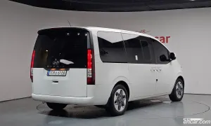 Hyundai Staria Modern Tourer 11-Seater 2023