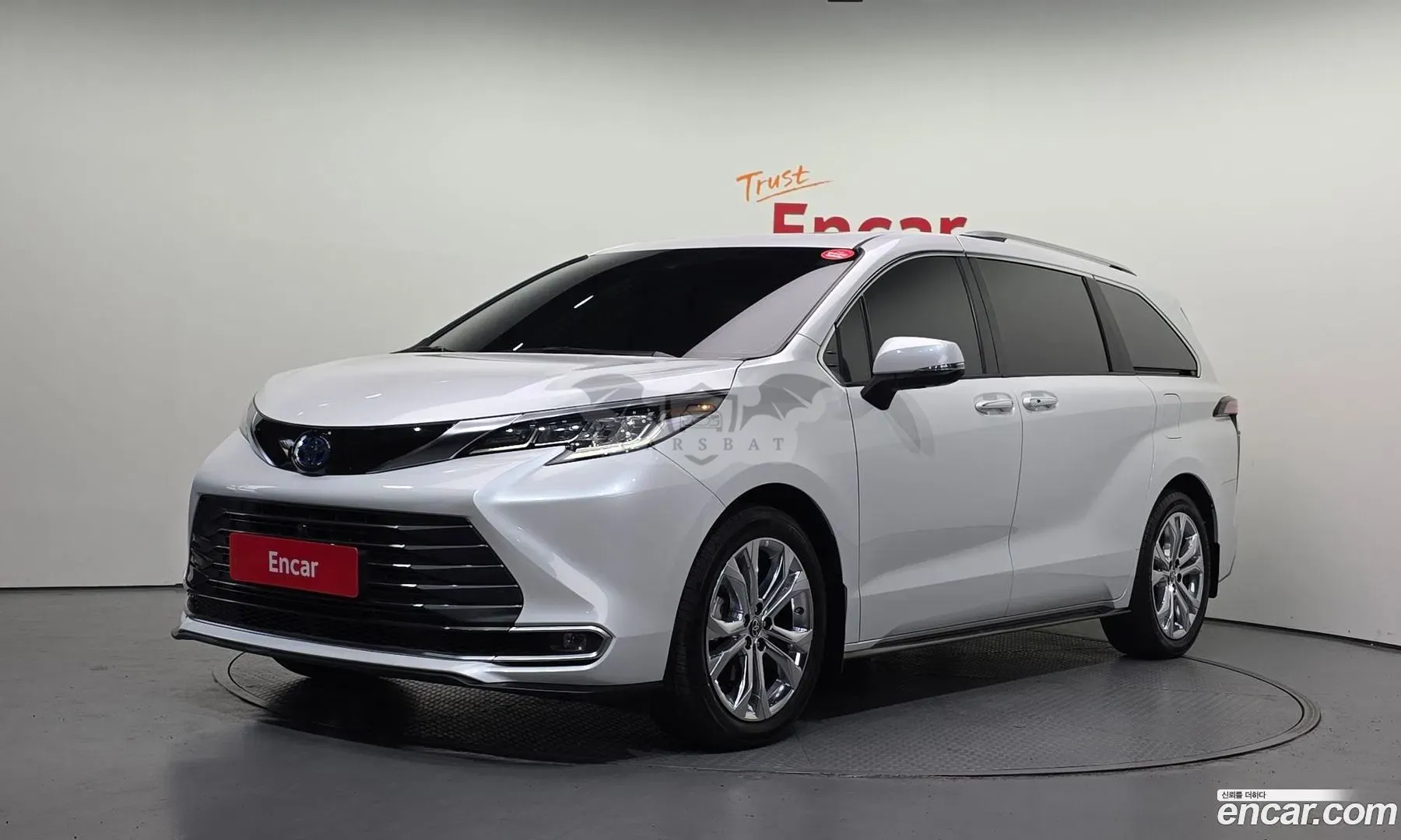 Toyota Sienna 2.5 Hybrid 2WD 2023