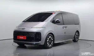 Hyundai Staria Inspiration 4WD Lounge 9-Seater 2024