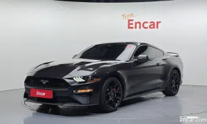 Ford Mustang Coupe 2023