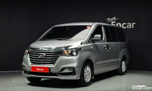 Hyundai Starex Modern Van 5-Seater 2018