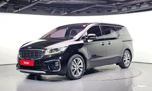 Kia Canival VIP Gasoline 7-Seater Limousine 2019