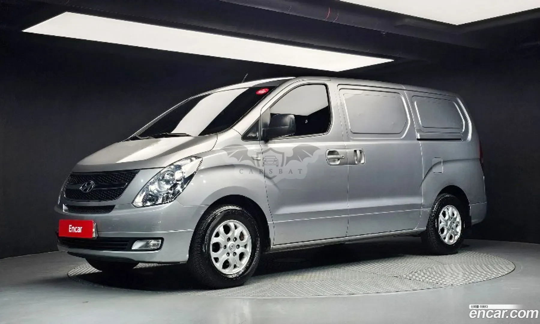 Hyundai Starex CVX Luxury 3-Seater VAN 2014