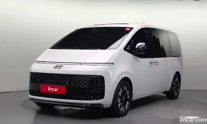 Hyundai Staria Inspiration 4WD Lounge 9-Seater 2025