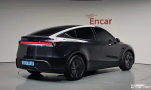 Tesla Model y RWD 2025