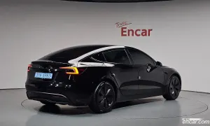 Tesla Model 3 RWD 2025