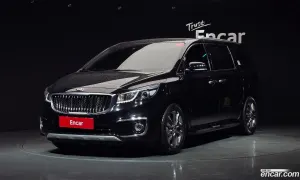 Kia Canival President 7-seater Limousine 2015