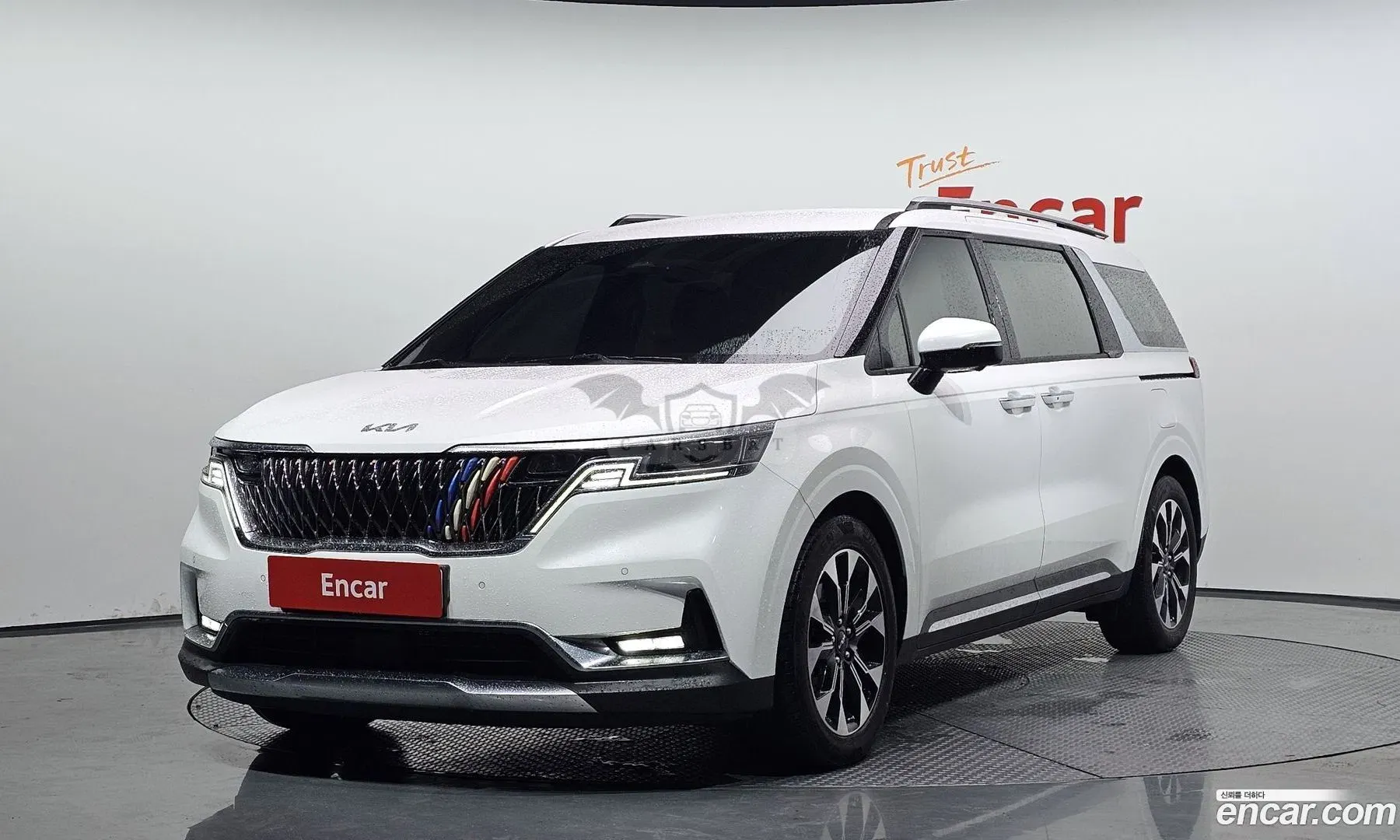 Kia Canival 9-Seater Signature 2020