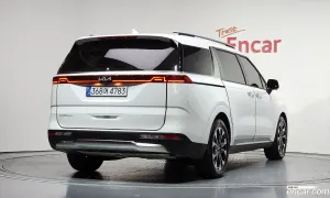 Kia Canival 9-Seater Signature 2023