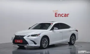 Lexus Es Luxury Plus 2024