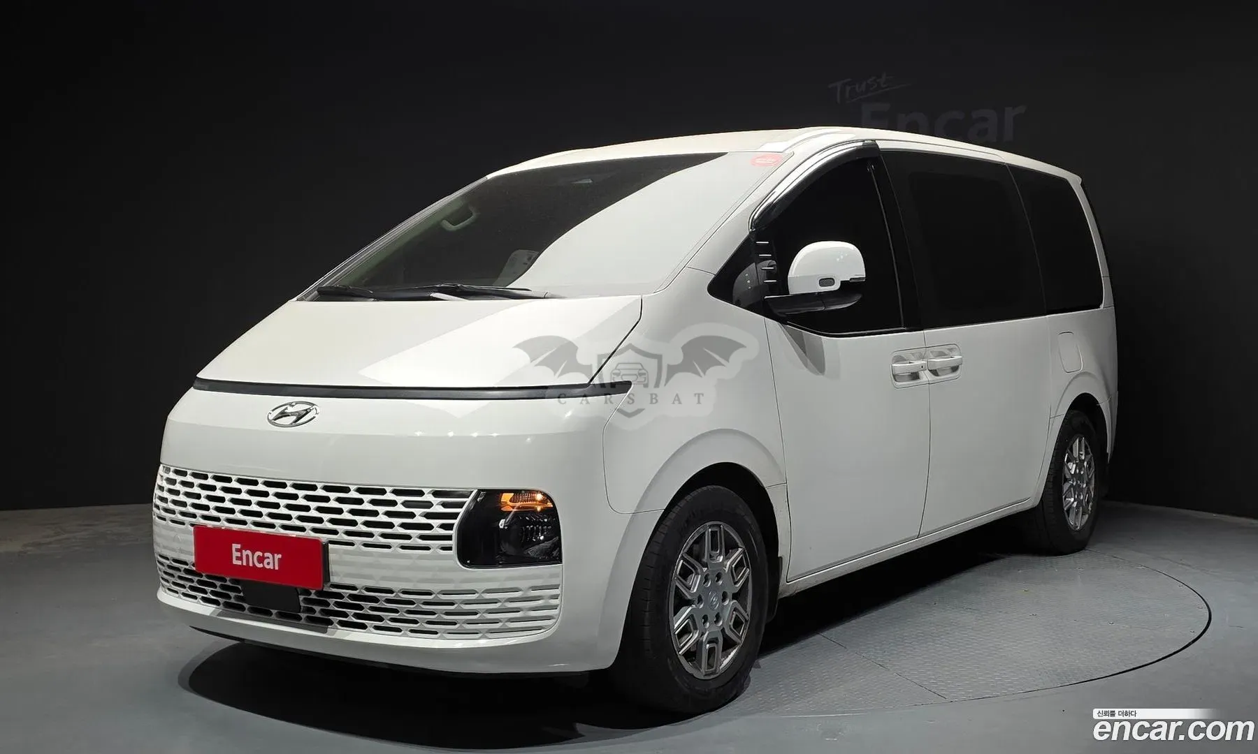 Hyundai Staria Modern Tourer 9-Seater 2023