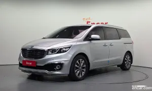 Kia Canival 9-seater Luxury 2016